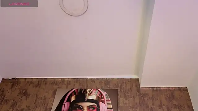 nicole  parker1 online show from January 17, 7:17 pm