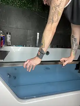 Snapshot of Luluof chatting on February 17, 12:38 pm Luluof online show from February 17, 12:38 pm