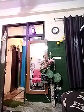 Snapshot of royaldoll-143 chatting on March 21, 5:32 am royaldoll-143 online show from March 21, 5:32 am