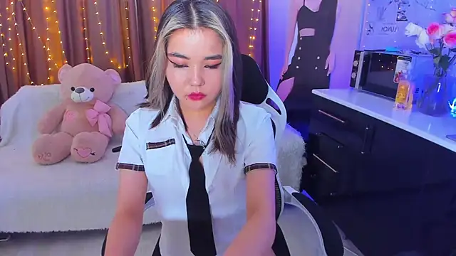 Dollyaa online show from January 19, 9:33 am