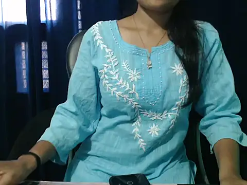 Snapshot of Yashi chatting on June 12, 9:19 am Yashi online show from June 12, 9:19 am