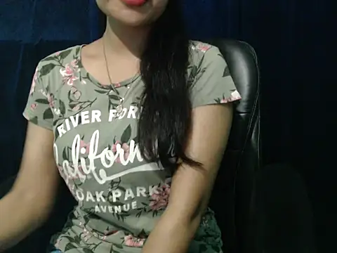 Snapshot of Yashi chatting on June 19, 4:44 pm Yashi online show from June 19, 4:44 pm