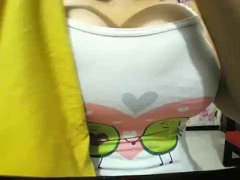 Snapshot of Evelynnsexx chatting on March 1, 12:12 pm Evelynnsexx online show from March 1, 12:12 pm