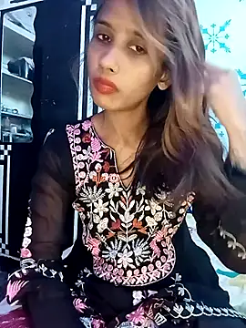 Snapshot of zoya_khan25 chatting on March 16, 7:15 am zoya khan25 online show from March 16, 7:15 am