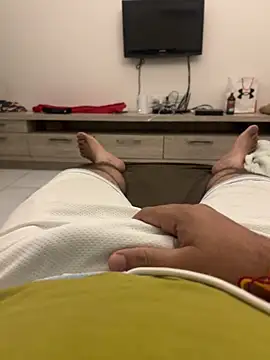 Snapshot of Your_daddy_544 chatting on October 5, 9:13 pm Your daddy 544 online show from October 5, 9:13 pm