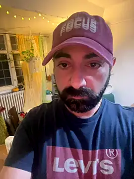 Snapshot of lextalon chatting on December 4, 3:04 am lextalon online show from December 4, 3:04 am