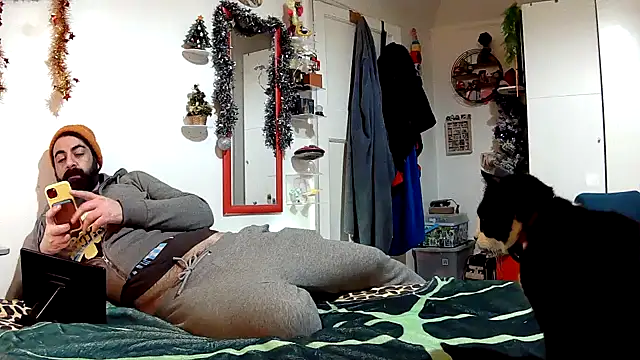 Snapshot of lextalon chatting on December 22, 2:39 am lextalon online show from December 22, 2:39 am