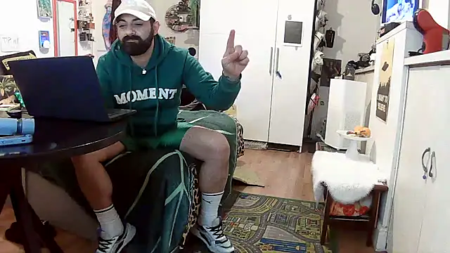 Snapshot of lextalon chatting on March 5, 2:57 am lextalon online show from March 5, 2:57 am