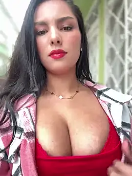 Maddy Rouse  online show from January 24, 9:05 pm