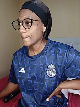 Snapshot of Lucy_Blacksilk chatting on June 26, 5:34 am Lucy Blacksilk online show from June 26, 5:34 am