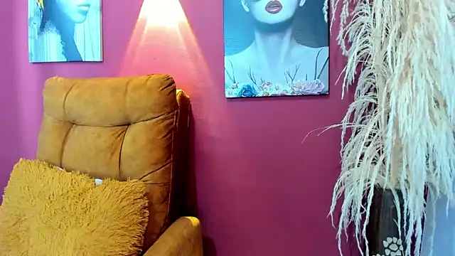 ChloeTurner  online show from February 25, 4:10 pm