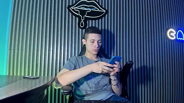 Jefer rick  online show from October 6, 12:35 pm