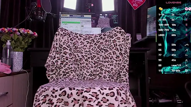 Snapshot of Raissa_sky26 chatting on March 16, 3:45 am Raissa sky26 online show from March 16, 3:45 am