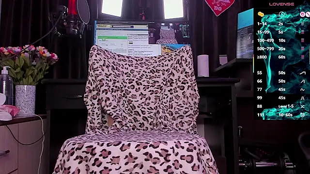 Snapshot of Raissa_sky26 chatting on March 23, 3:43 am Raissa sky26 online show from March 23, 3:43 am