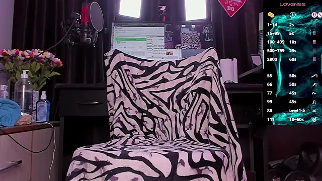 Snapshot of Raissa_sky26 chatting on July 14, 3:00 am Raissa sky26 online show from July 14, 3:00 am