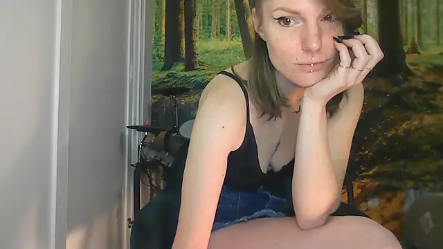 Snapshot of Feli_blue chatting on February 4, 9:15 am Feli blue online show from February 4, 9:15 am