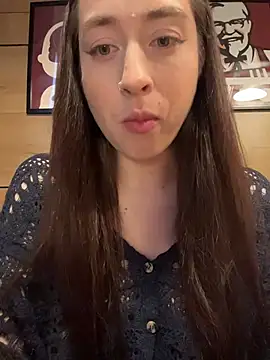 Holly Play online show from May 30, 10:01 am