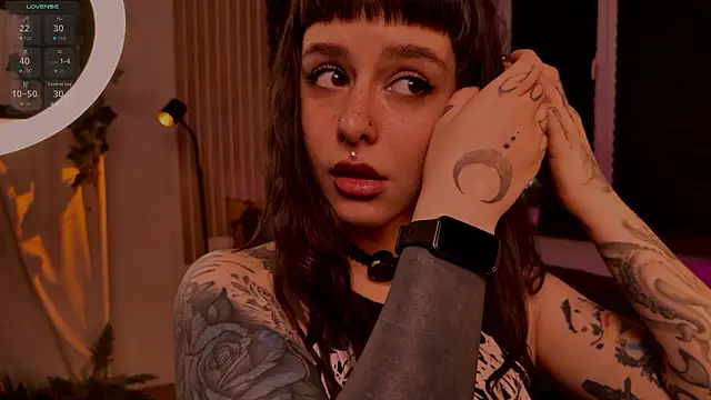 MichaellaMoon online show from February 21, 5:03 pm