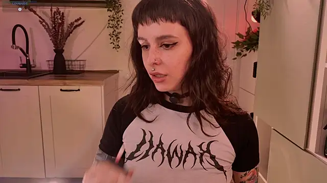 MichaellaMoon online show from June 9, 7:14 pm