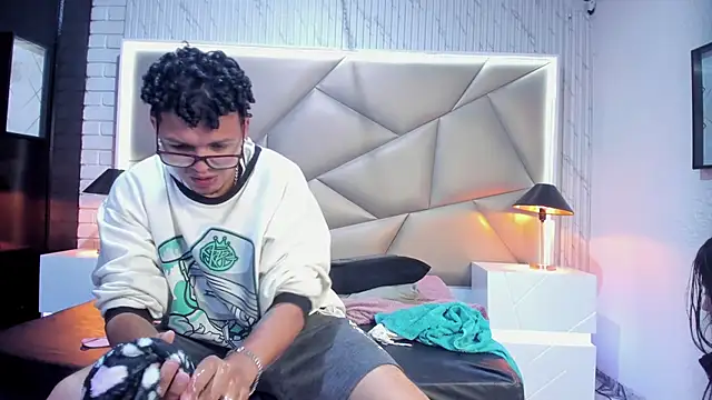 Bonny Bonss online show from January 25, 1:32 am