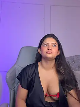 Snapshot of Isa_squirt1 chatting on July 8, 5:01 am Isa squirt1 online show from July 8, 5:01 am