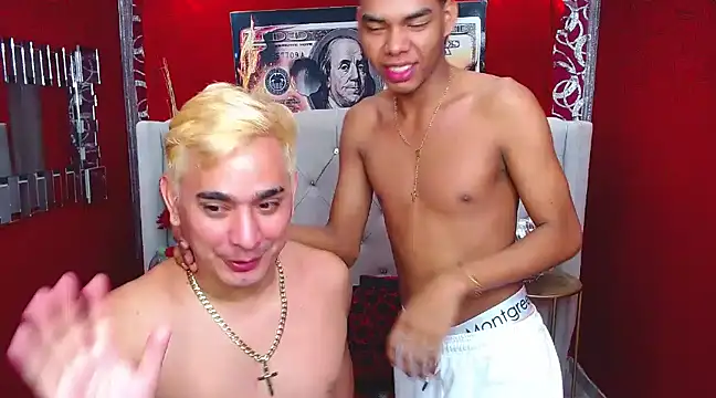 Snapshot of BOYSPEIN chatting on December 11, 2:52 am BOYSPEIN online show from December 11, 2:52 am