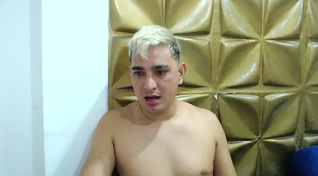 Snapshot of BOYSPEIN chatting on January 25, 4:35 pm BOYSPEIN online show from January 25, 4:35 pm