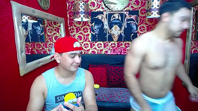 Snapshot of BOYSPEIN chatting on February 24, 12:09 am BOYSPEIN online show from February 24, 12:09 am