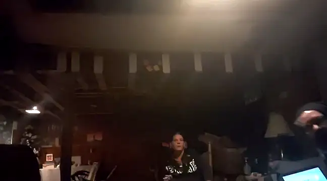 Snapshot of AronMellon76 chatting on February 8, 4:47 am AronMellon76 online show from February 8, 4:47 am