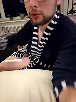 Snapshot of tipico0799 chatting on October 5, 5:06 am tipico0799 online show from October 5, 5:06 am