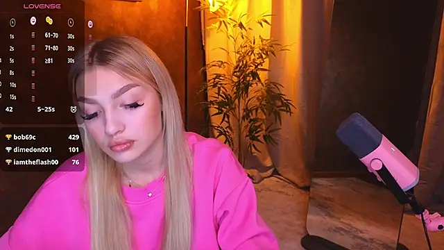 Ella Milla online show from January 13, 11:41 am