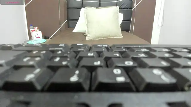 Snapshot of AntonellaRosee_ chatting on January 31, 11:46 am AntonellaRosee online show from January 31, 11:46 am