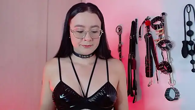 Alisson Beckett online show from October 8, 5:21 pm