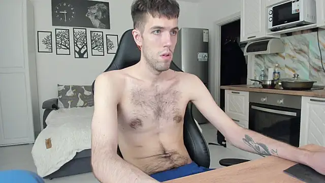 Snapshot of White_Dylan chatting on June 20, 11:40 pm White Dylan online show from June 20, 11:40 pm