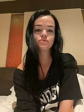 Snapshot of English-Chloe96 chatting on March 3, 5:35 am English-Chloe96 online show from March 3, 5:35 am