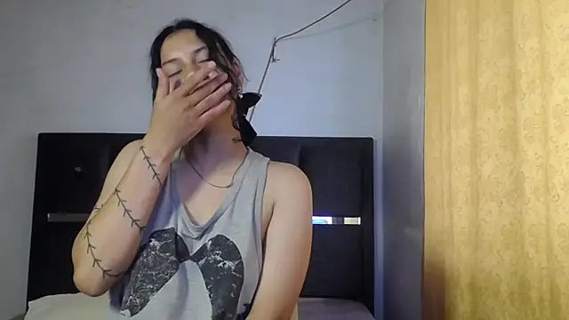 Snapshot of realshy-Stepsis chatting on April 14, 1:28 pm realshy-Stepsis online show from April 14, 1:28 pm