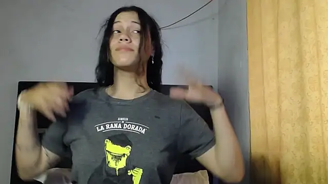 Snapshot of realshy-Stepsis chatting on April 28, 12:54 pm realshy-Stepsis online show from April 28, 12:54 pm