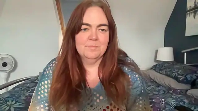 curvy-milf-abbie online show from February 24, 1:20 pm