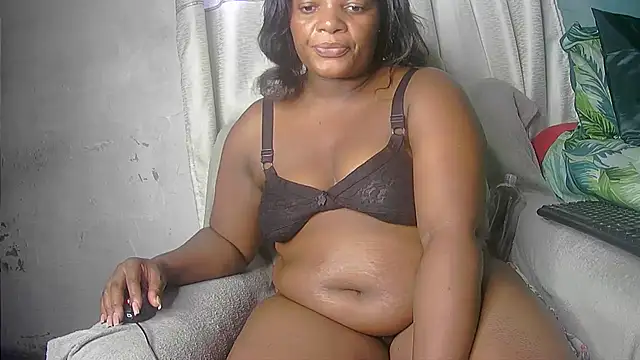 Snapshot of Sexyebonyxxx87 chatting on February 11, 12:27 pm Sexyebonyxxx87 online show from February 11, 12:27 pm