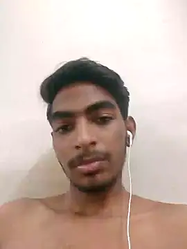 Snapshot of biggboyzz chatting on December 14, 10:45 am biggboyzz online show from December 14, 10:45 am