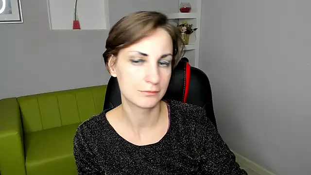 Snapshot of AuroraScript chatting on December 11, 10:16 pm AuroraScript online show from December 11, 10:16 pm