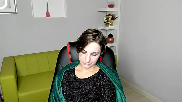 Snapshot of AuroraScript chatting on December 12, 4:26 am AuroraScript online show from December 12, 4:26 am