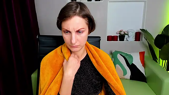 Snapshot of AuroraScript chatting on December 14, 6:30 pm AuroraScript online show from December 14, 6:30 pm