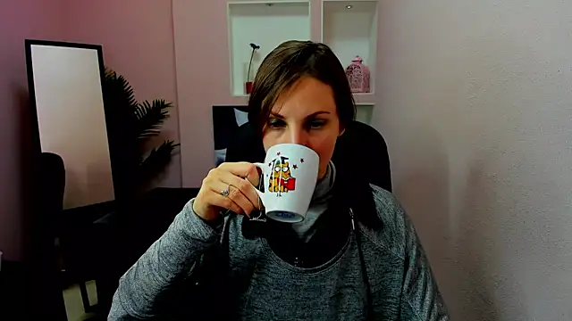 Snapshot of AuroraScript chatting on December 18, 3:22 pm AuroraScript online show from December 18, 3:22 pm