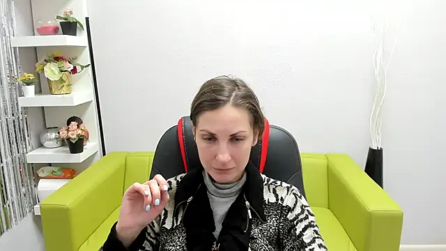 Snapshot of AuroraScript chatting on December 21, 3:31 pm AuroraScript online show from December 21, 3:31 pm