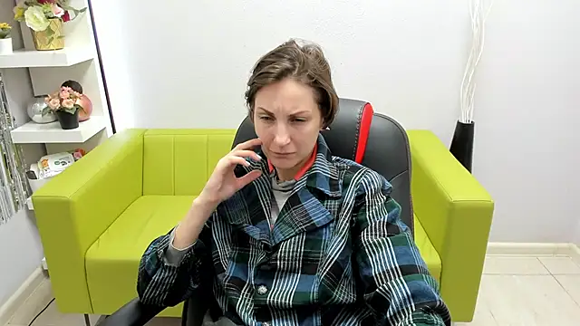 Snapshot of AuroraScript chatting on December 27, 4:26 am AuroraScript online show from December 27, 4:26 am