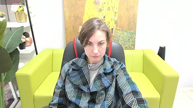 Snapshot of AuroraScript chatting on December 28, 3:37 pm AuroraScript online show from December 28, 3:37 pm