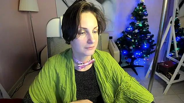 Snapshot of AuroraScript chatting on January 2, 3:37 am AuroraScript online show from January 2, 3:37 am