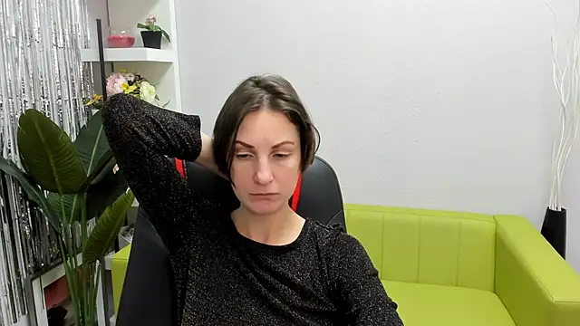 Snapshot of AuroraScript chatting on January 18, 3:27 pm AuroraScript online show from January 18, 3:27 pm