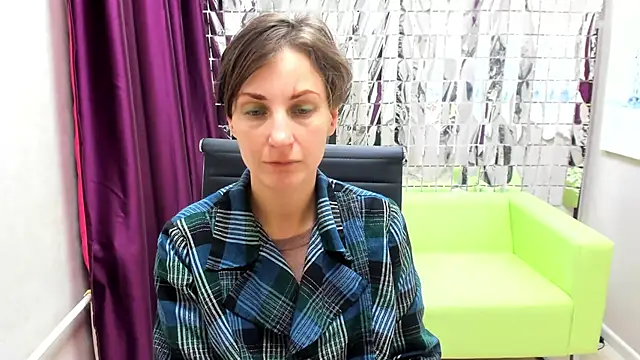 Snapshot of AuroraScript chatting on February 20, 1:25 am AuroraScript online show from February 20, 1:25 am